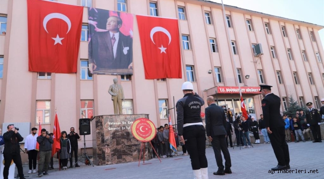 DOĞUBAYAZIT'TA 29 EKİM CUMHURİYET BAYRAMI