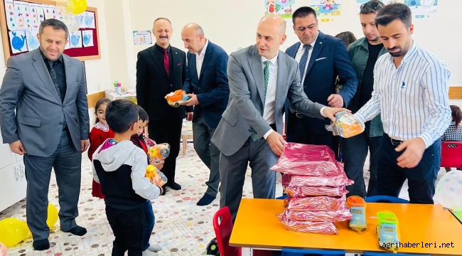 DOĞUBAYAZIT'TA UMUT DALI İKİ ANASINIFI AÇTI