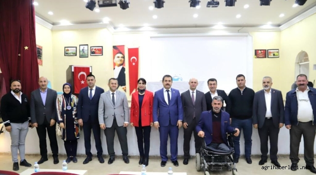Doğubayazıt Yaşama Sevinci Engelliler Derneği tarafından "Engellilerin Toplumdaki Yeri" konulu adlı bir konferans yapıldı.