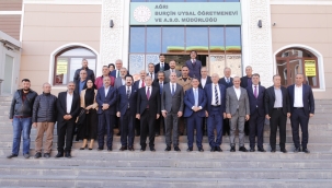 AK PARTİ 1 GENEL BAŞKAN YRD. 11 MİLLETVEKİLİ İLE AĞRI'YA ÇIKARMA YAPTI