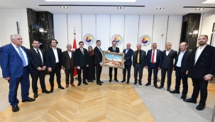 DOĞUBAYAZIT TİCARET VE SANAYİ ODASINDAN TOBB BAŞKANI HİSARCIKLIOĞLU'NA ZİYARET