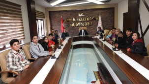 Ağrı Milli Eğitim Müdürü Kökrek, başarılı sporcularla bir araya geldi 