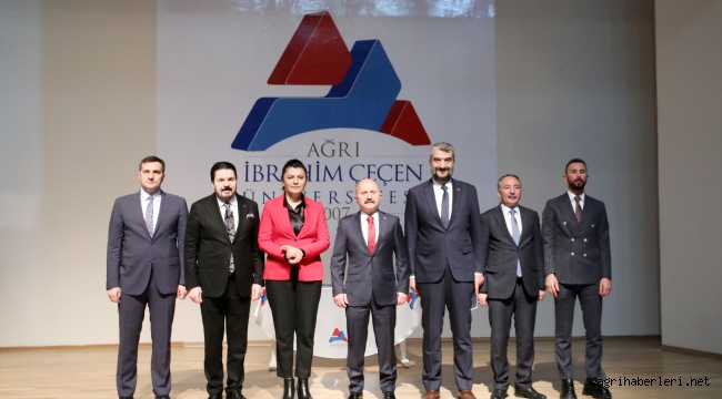 "Türkiye Yüzyılı Gençlik ve Üretim Stratejisi" Konferansı AİÇÜ'de yapıldı