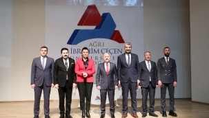 "Türkiye Yüzyılı Gençlik ve Üretim Stratejisi" Konferansı AİÇÜ'de yapıldı