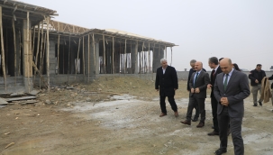 Vali Varol, Doğubayazıt'ta MEB ve TOBB İş Birliği İle Yapılan Okulu Gezdi