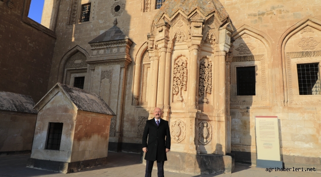 İSHAK PAŞA SARAYI ORİJİNAL HALİNE DÖNDÜRÜLECEK