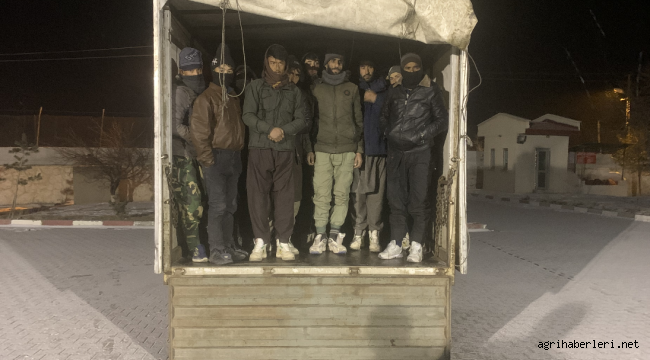  Doğubayazıt'ta 67 Düzensiz Göçmen Yakalandı.