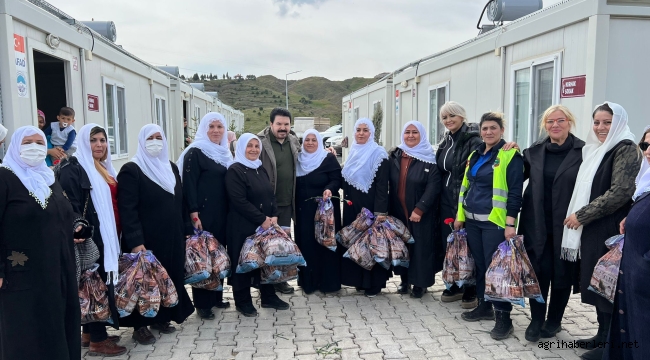 Ağrılı Beyaz Tülbentli Kürt Anneleri Kahramanmaraş'ta 