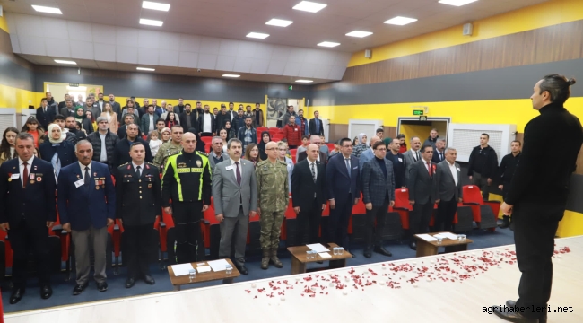 Doğubayazıt'ta 12 Mart Mehmet Akif Ersoy'u Anma ve İstiklal Marşı'nın Kabulü Programı Yapıldı