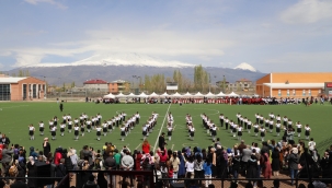 23 Nisan Ulusal Egemenlik ve Çocuk Bayramı'nın Doğubayazıt'ta coşkuyla kutlandı.