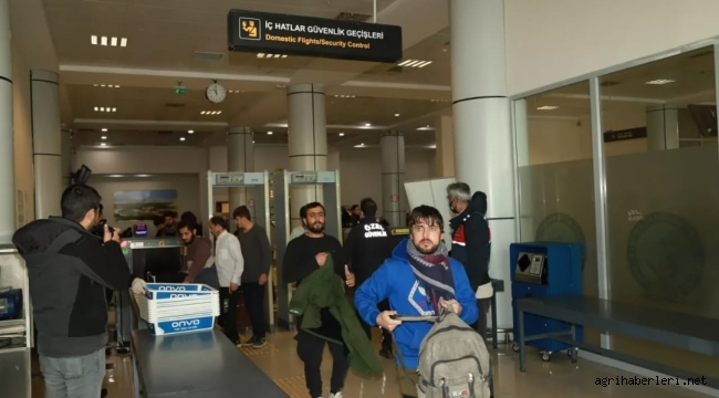  AĞRI'DA 138 AFGANİSTAN GÖÇMENİ ÜLKELERİNE GÖNDERİLDİ