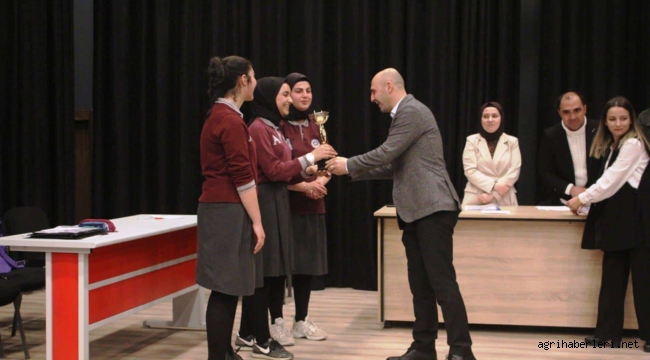 Doğubayazıt Ahmedi Hani Anadolu Lisesi, Liseler Arasında 1'nci Oldu