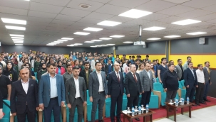 Ağrı'da "Anadolu Mektebi Yazar Okumaları" projesi paneli düzenlendi