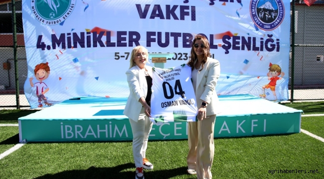 IC Vakfı tarafından 4. Minikler Futbol Şenliği düzenlendi.