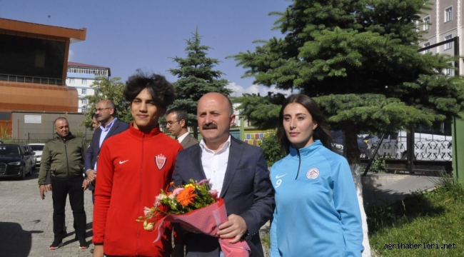 Vali, Spor Adamları ve Sporcular İle Buluştu.