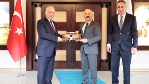 Ağrı Valisi Dr. Osman Varol, Erzurum Büyükşehir Belediye Başkanı Mehmet Sekmen'i Kabul Etti