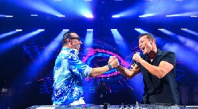 Ağrı Dağı Müzik Festivali By Mr. Dosso Dossi" etkinliğine on binlerce kişi katıldı.