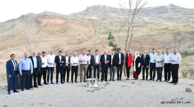 BAŞKAN CAN, NUH PEYGAMBERİNİN ŞEHİRİNDE AŞURE DAĞITTI