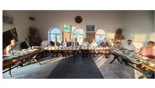 DESK'DEN FAHRİ HEMŞEHRİ BAŞSAVCI YALÇINÖZ'E VEDA YEMEĞİ