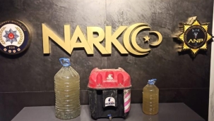 Ağrı'da 24 kilo, 810 gram sıvı Metamfetamin ele geçirildi.