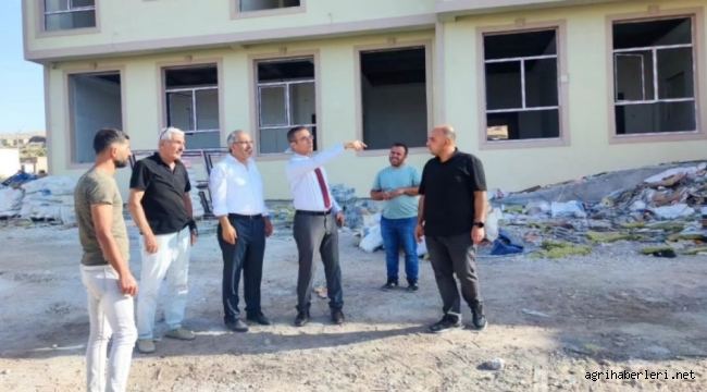 Müdür Din, Doğubayazıt'lı İş İnsanları Abdulbari Goozal ve Fevzihan Aras'ın yapımını üstlendiği 220 kişi kapasiteli kız öğrenci yurdunda incelemelerde bulundu.