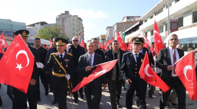 DOĞUBAYAZIT'TA CUMHURİYET YÜRÜYÜŞÜ