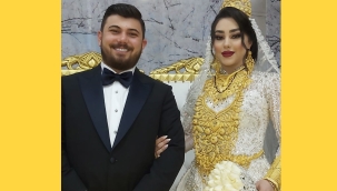 Kasımoğulları ailesinin düğününde geline 4 kilo altın, damada milyonlarca takı takıldı. 