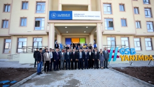 Abdolbari Goozal ve Fevzihan Aras Tarafından Yaptırılan 220 Kişilik Kız Öğrenci Yurdunun Açılışı Yapıldı