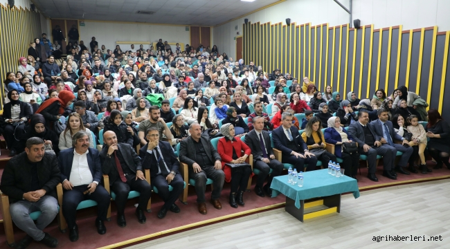  Ağrı'da Öğretmenler Günü'ne özel koro konseri