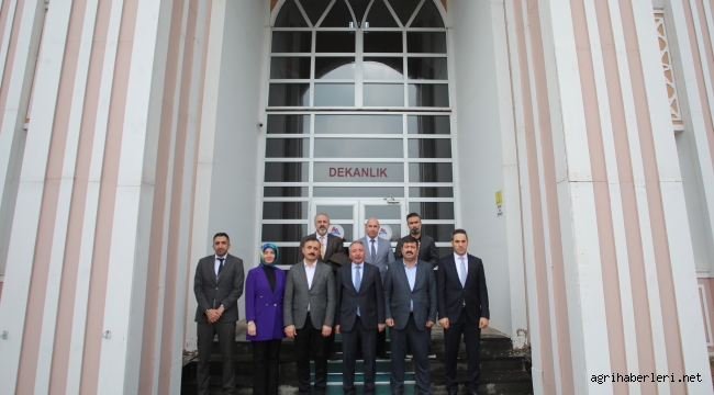 PROF. DR. MEHMET SALİH GEÇİT, AİÇÜ İSLAMİ İLİMLER FAKÜLTESİ'NE DEKAN OLARAK ATANDI