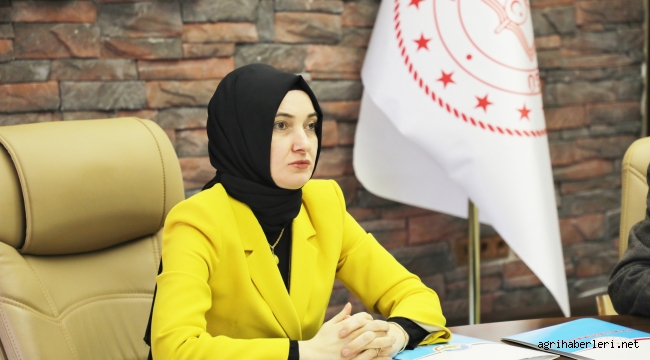 Neslihan Gül Koç, Devamsızlık Yapan Öğrencilerin Evlerine Gidiyoruz.