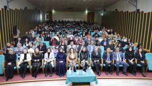  AĞRI'DA VALİ, KAYMAKAM, MÜDÜR EŞLERİ OKUYAN ŞEHİR AĞRI PROJESİ KAPSAMINDA YAPILAN ETKİNLİTE BİR ARAYA GELDİLER