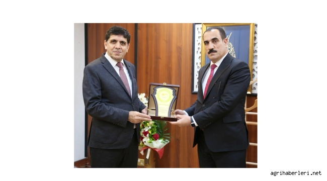  Iğdır Üniversitesi Rektörü Alma'dan Irak Yüksek Öğretim Bakan Yardımcısı Abid Al-Jumaily'e Ziyaret