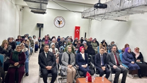  AĞRI VALİSİ VE İL EMNİYET MÜDÜRÜ EŞLERİ KADINLAR İLE BİR ARAYA GELDİ