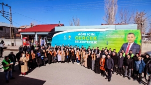 AĞRI'DA BAŞKAN ADAYI AYDIN, SEVGİ SELİ KARŞISINDA DUYGULU ANLAR YAŞADI