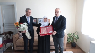 VALİ KOÇ VE EŞİ ŞEHİT AİLESİNİN İFTAR SOFRASINA KONUK OLDULAR