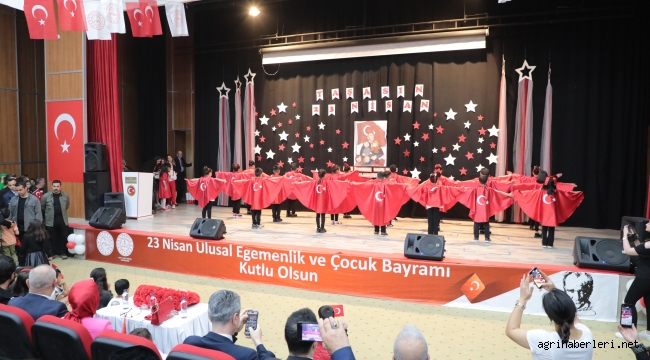 23 Nisan Ulusal Egemenlik ve Çocuk Bayramı Ağrı'da coşkuyla kutlandı.