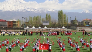 Doğubayazıt'ta 23 Nisan Ulusal Egemenlik ve Çocuk Bayramı Coşkuyla Kutlandı.