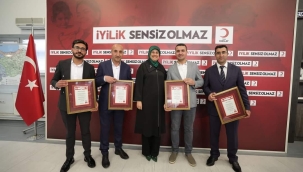 Kızılay Doğubayazıt Şubesi 922 İlçe Arasında Türkiye'de 1. Seçildi.