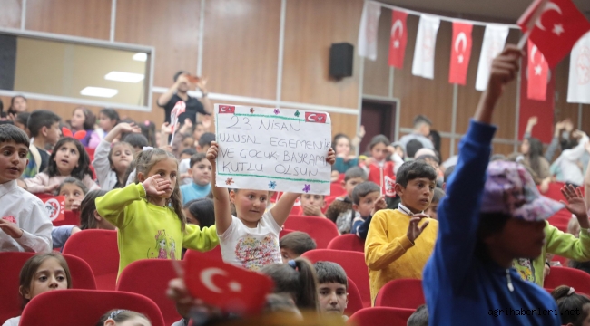 Vali ve Emniyet Müdürü Eşleri, Köyde Eğitim Gören Öğrenciler ile Konserde Coştular.