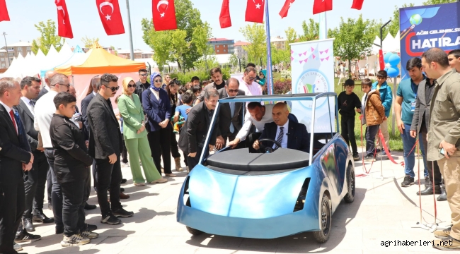 315 BİLİMSEL ETKİNLİKLE AĞRI'DA "BİLİM DOLU GÜNLER" ŞENLİĞİ BAŞLADI