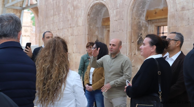  60 Üniversite Dekanı İshakpaşa Sarayı'nda