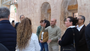  60 Üniversite Dekanı İshakpaşa Sarayı'nda