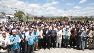 AĞRILI HACI ADAYLARI DUA VE TEKBİRLERLE YOLA ÇIKTILAR