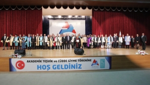 AİÇÜ'de IC Vakfı Akademik Teşvik Ödülleri ve Cübbe Giyme Töreni Düzenlendi