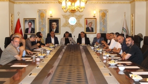  Ağrı'da Ticaretin Geliştirilmesi İçin İran ve Türk Yetkilileri Görüştü