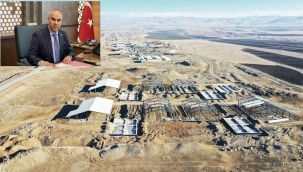 Türkiye'nin en büyük hayvancılık projelerinden Ağrı'daki "Ahırlar Projesi" inşaatında çalışmalar devam ediyor.