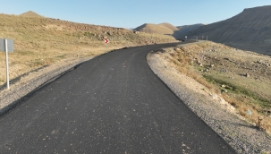 Ağrı'da kırsal altyapı güçlendirme çalışmaları devam ediyor