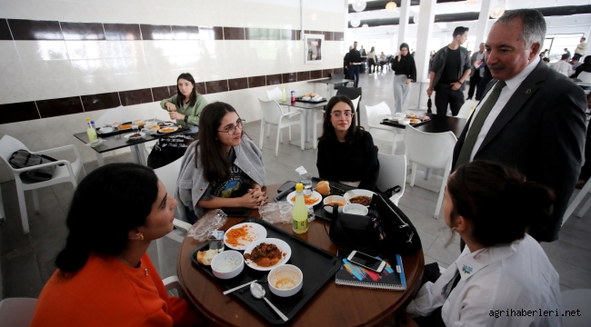 Rektör Karabulut: "Sevgili Öğrenciler, Üniversitemize Hoş Geldiniz"