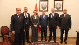 BAKAN KAÇIR'A AK PARTİ AĞRI HEYETİNDEN ZİYARET